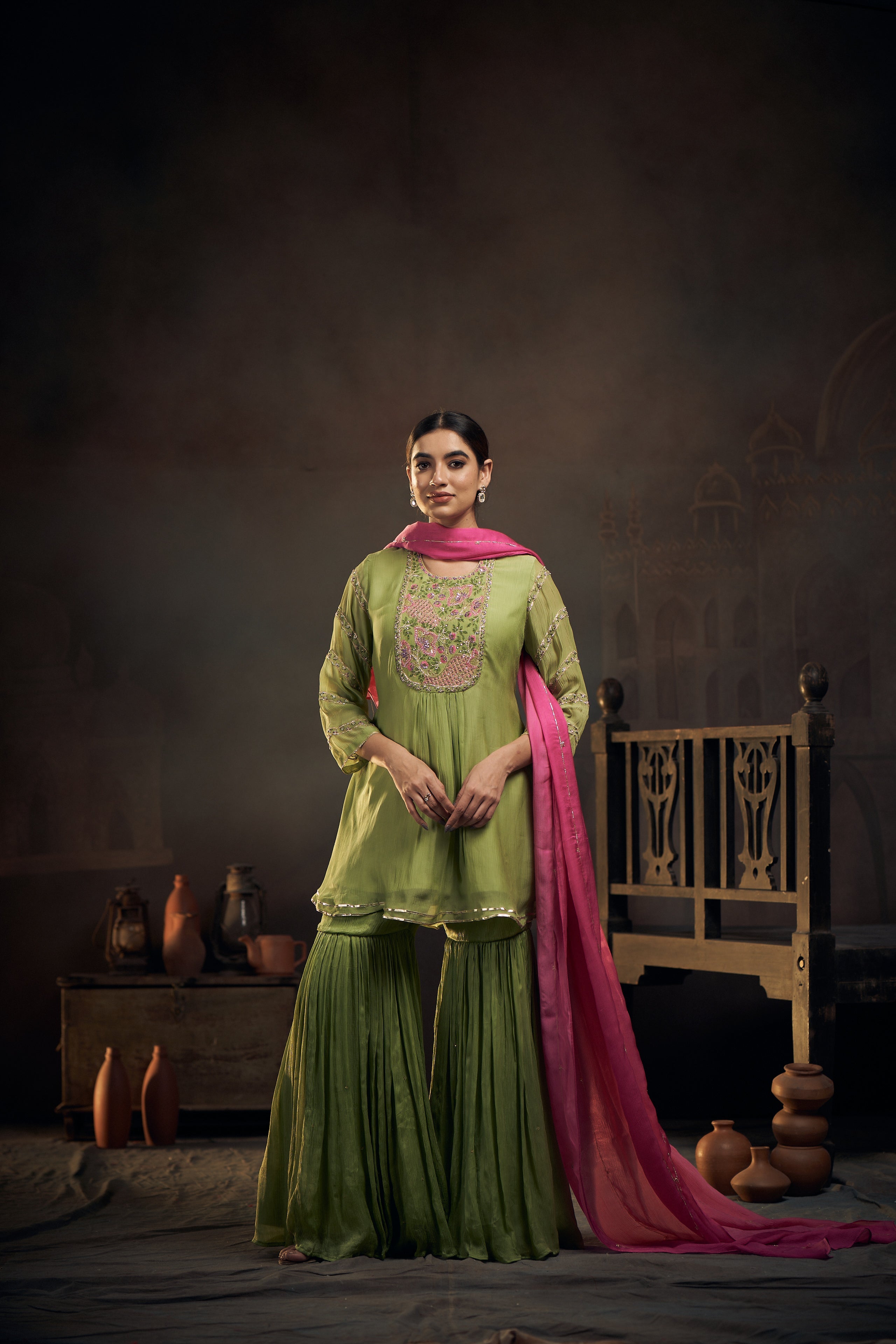 Sufiana Sharara sets